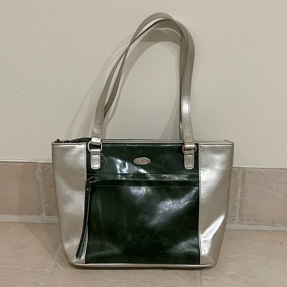 Aurielle Leather Tote Bag Purse Silver Green Double Handle Pockets Zipper